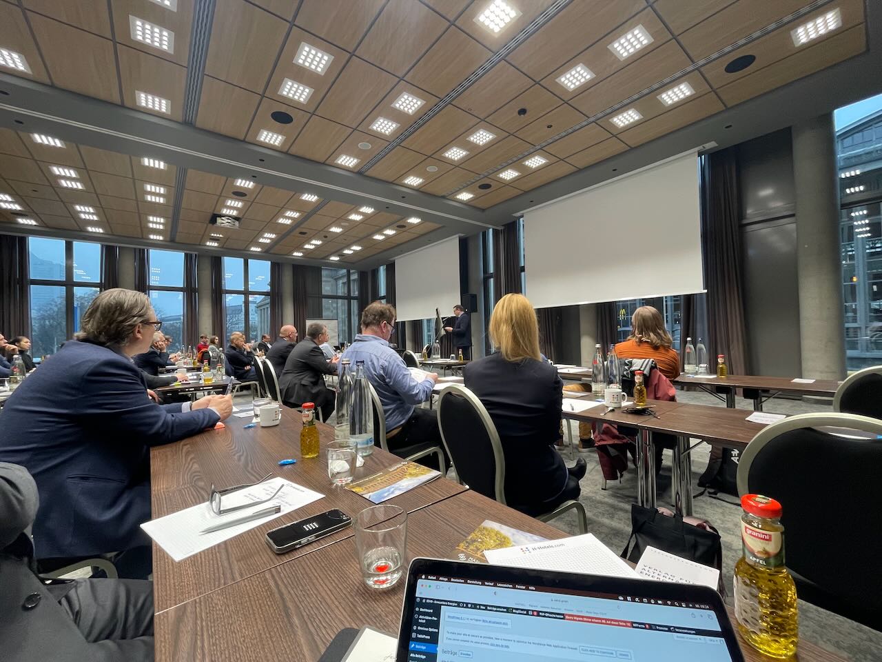 découvrez le pv forum leipzig, un espace incontournable pour les échanges sur les énergies renouvelables et l'innovation durable. participez à des discussions enrichissantes et connectez-vous avec des experts du secteur.