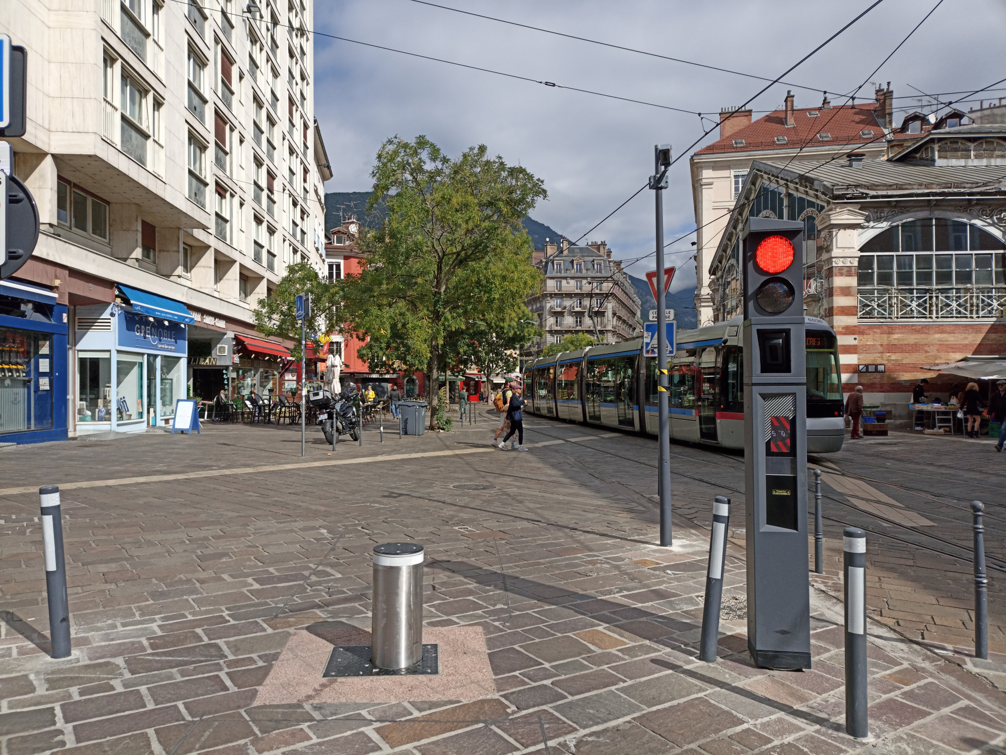 découvrez les dernières actualités et informations sur pv grenoble, votre source pour tout ce qui concerne la ville de grenoble, ses événements, ses initiatives et son développement durable. restez informé et engagé avec notre contenu dédié !