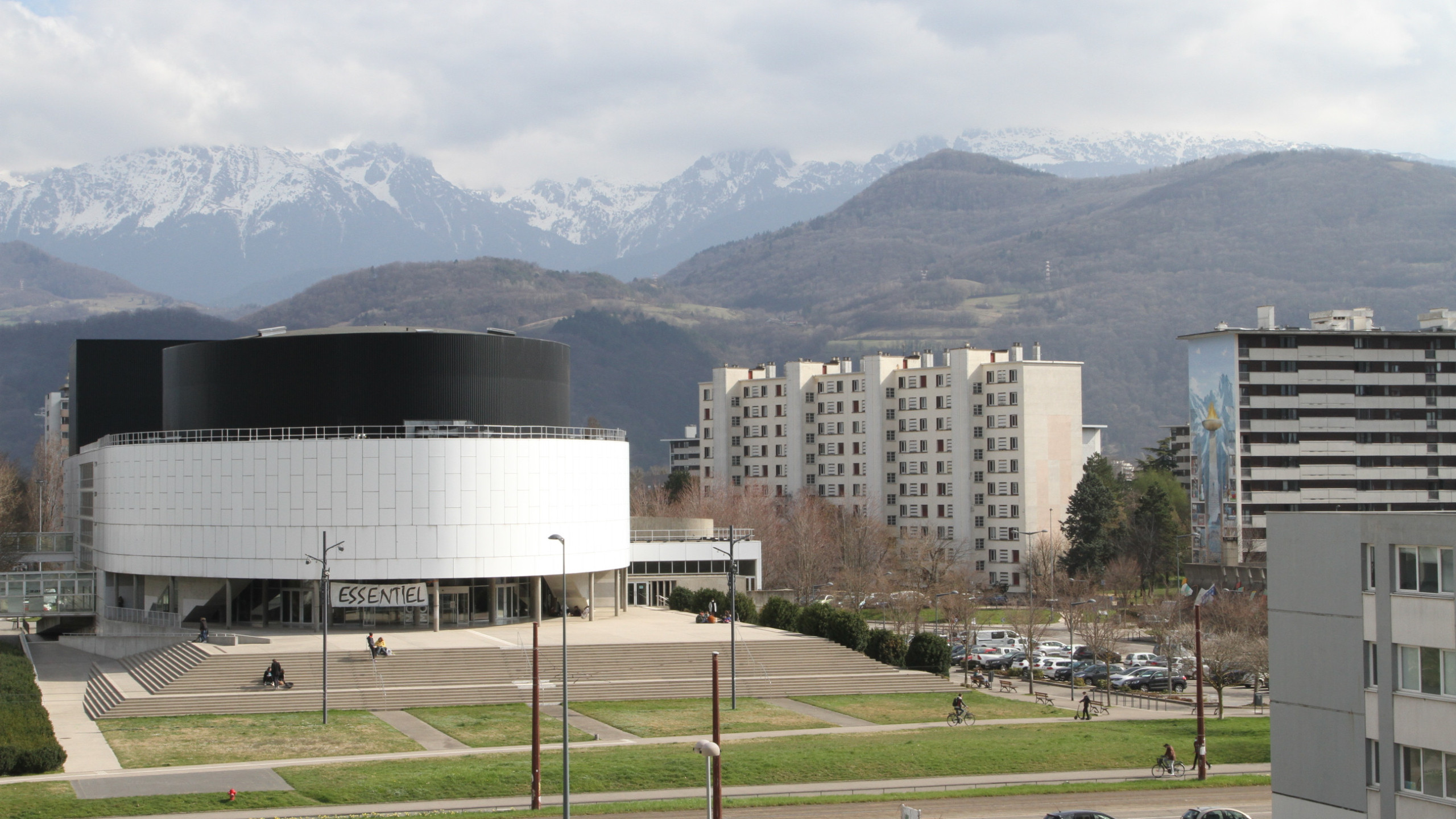 découvrez pv grenoble, votre référence pour des solutions innovantes en photovoltaïque à grenoble. profitez d'une énergie verte et durable tout en réduisant vos factures d'électricité. informez-vous sur nos services, produits et conseils d'experts pour un projet réussi.