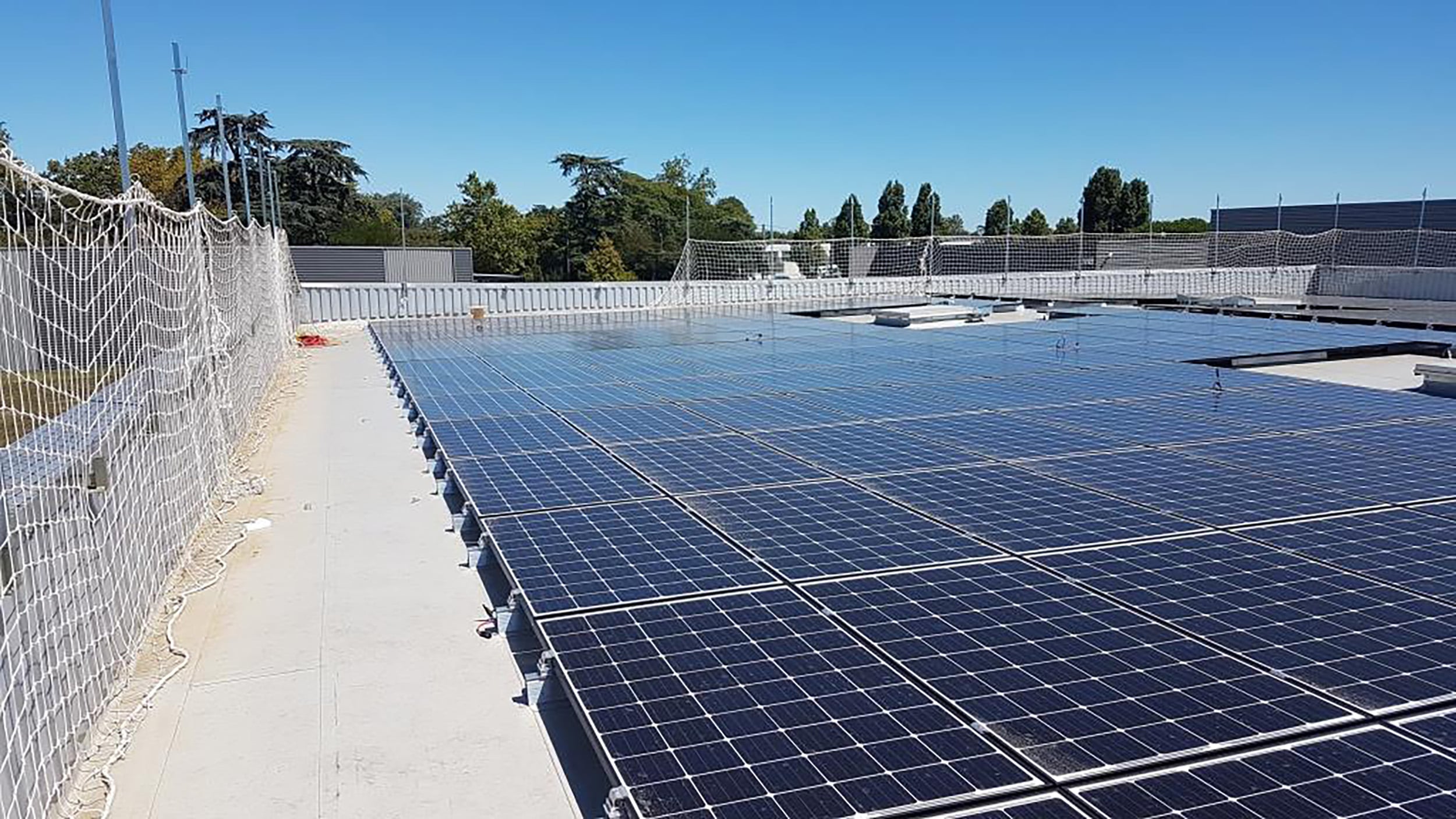 découvrez les solutions innovantes et durables des photovoltaïques industriels. optimisez votre production d'énergie tout en réduisant votre empreinte carbone grâce à nos systèmes adaptés aux besoins des entreprises.