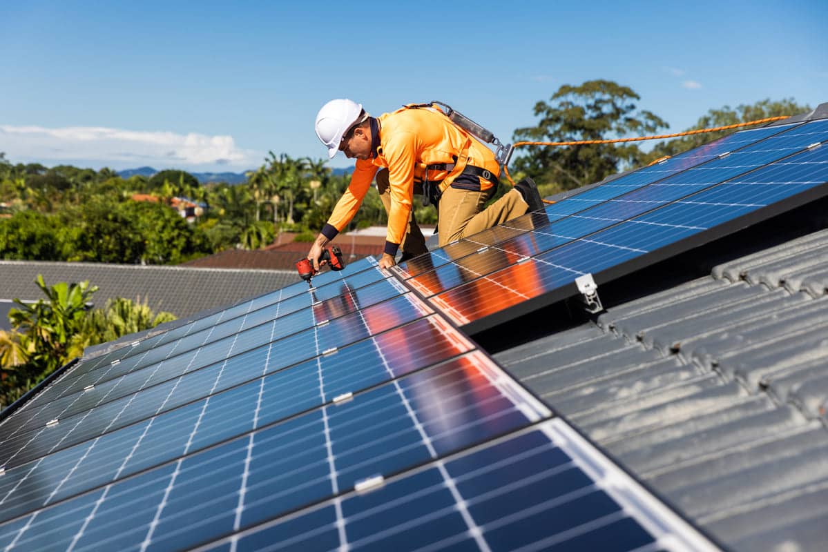 découvrez les réponses aux questions fréquentes sur les panneaux photovoltaïques. informez-vous sur leur fonctionnement, les avantages, les coûts d'installation, et les aides disponibles pour maximiser votre investissement en énergie solaire.