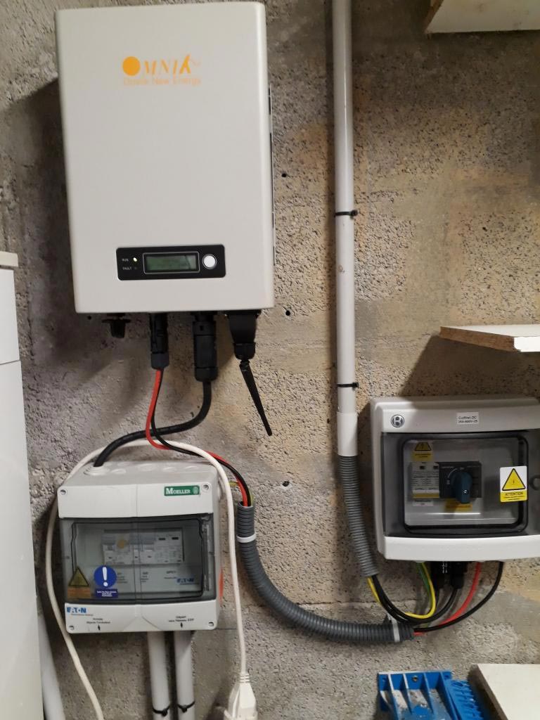 découvrez comment remplacer efficacement votre onduleur photovoltaïque (pv) pour garantir une performance optimale de votre système solaire. guide complet sur le choix, l'installation et l'entretien des onduleurs pv.