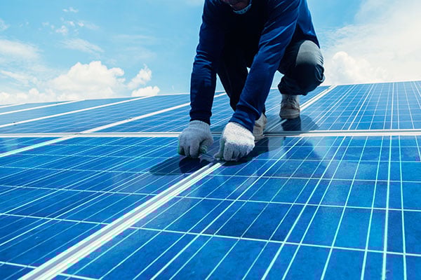 découvrez nos services de réparation d'onduleurs photovoltaïques (pv) pour optimiser le rendement de votre installation solaire. notre équipe d'experts garantit un diagnostic précis et une réparation rapide pour assurer la performance de votre système.