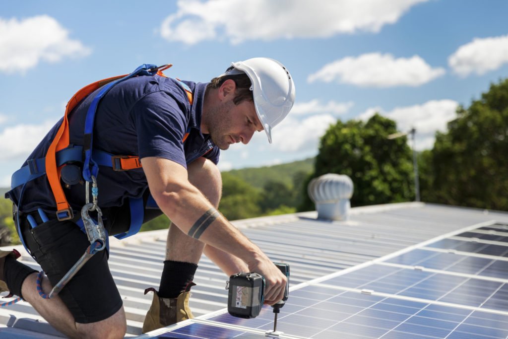 découvrez nos services de réparation photovoltaïque pour assurer le bon fonctionnement de vos panneaux solaires. notre équipe d'experts s'occupe de l'entretien et de la remise en état de vos installations, garantissant ainsi leur durabilité et leur performance optimale.