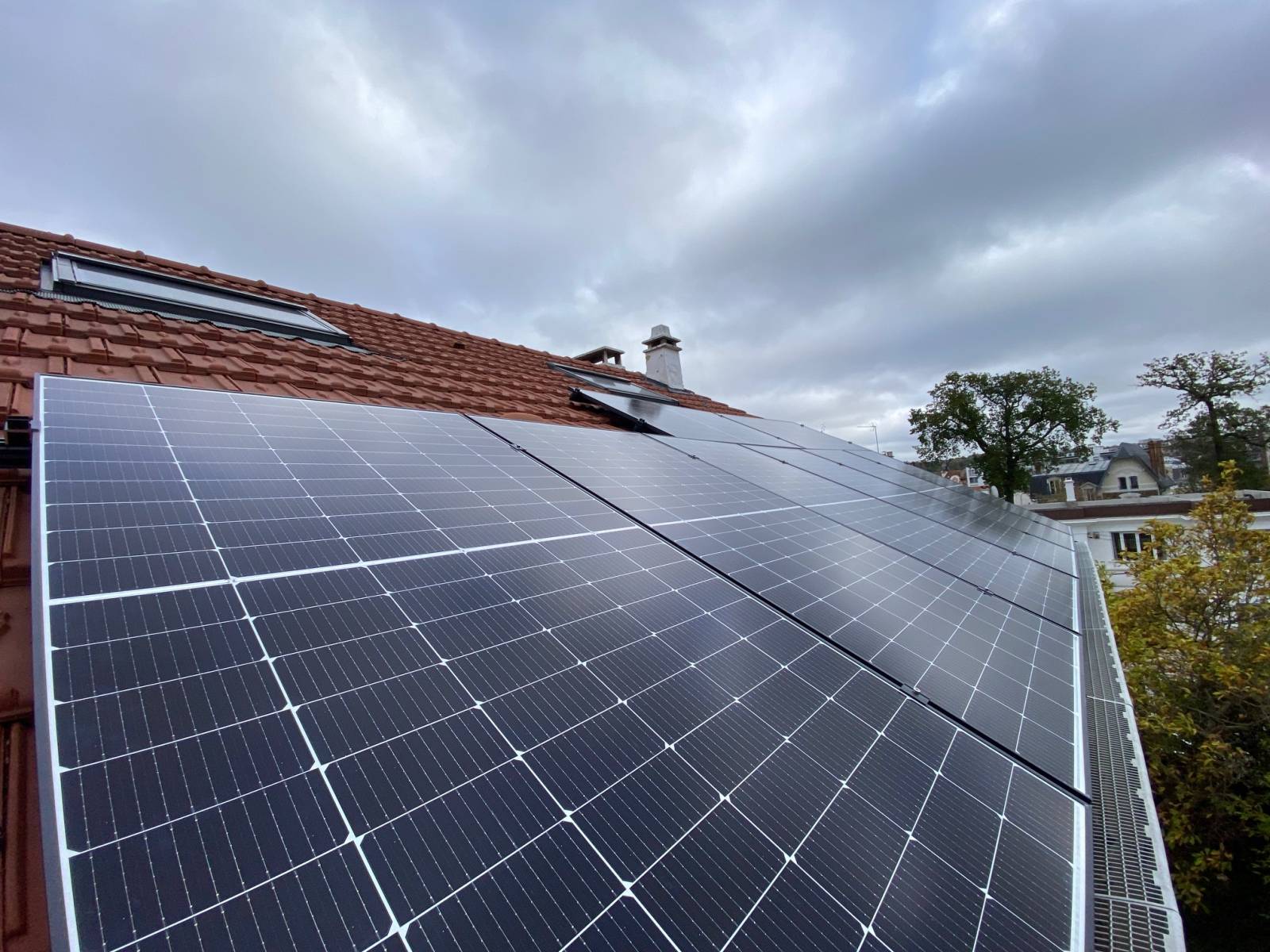 découvrez nos services de réparation solaire pour optimiser la performance de vos panneaux solaires. profitez d'une expertise professionnelle et d'un service rapide pour prolonger la durée de vie de votre installation photovoltaïque.
