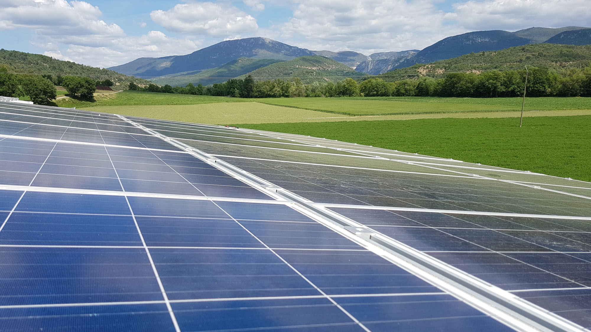 découvrez les avantages du rge photovoltaïque pour optimiser votre investissement énergétique. profitez d'une aide financière et d'une installation respectueuse de l'environnement. transformez votre consommation d'énergie avec des solutions durables et rentables.