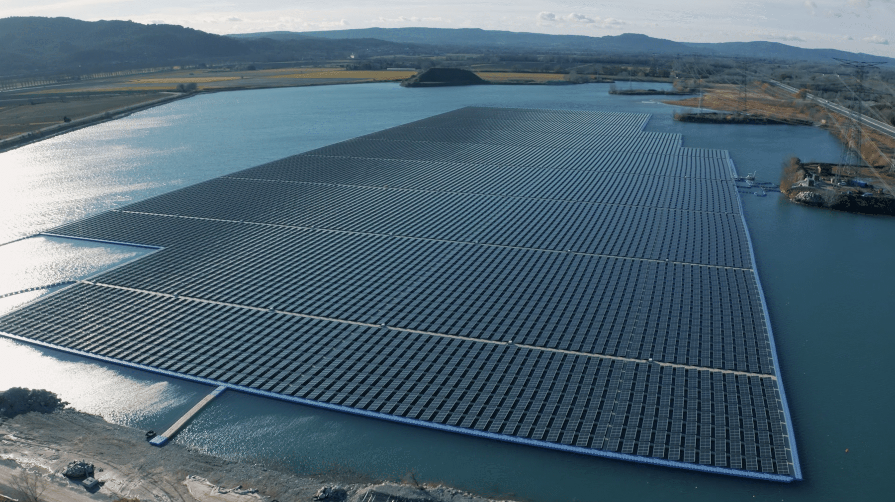 découvrez les solutions énergétiques solaires dans la région du rhône. profitez d'installations photovoltaïques adaptées à vos besoins, des conseils d'experts et des avantages écolos pour une maison plus verte.