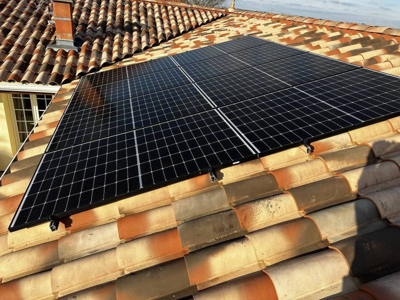 découvrez le rôle essentiel des panneaux photovoltaïques dans la production d'énergie solaire. apprenez comment ils transforment la lumière du soleil en électricité, contribuant ainsi à la transition énergétique et à la réduction des émissions de carbone.