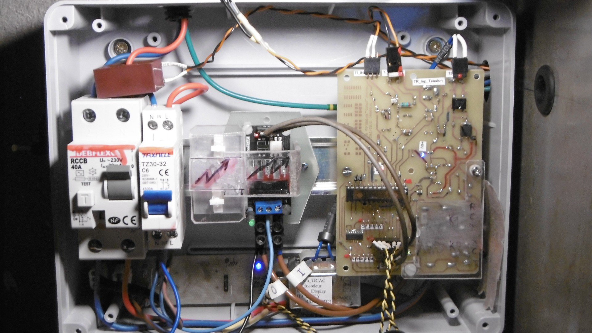 découvrez le routeur photovoltaïque, la solution innovante pour optimiser la gestion de votre énergie solaire. maximisez votre rendement énergétique tout en réduisant votre empreinte carbone grâce à cette technologie de pointe.