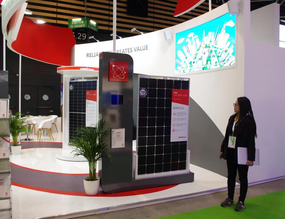 découvrez le salon photovoltaïque, un événement incontournable qui réunit les acteurs de l'énergie solaire. explorez les dernières innovations, assistez à des conférences passionnantes et échangez avec des experts du secteur pour tout savoir sur l'avenir de l'énergie renouvelable.