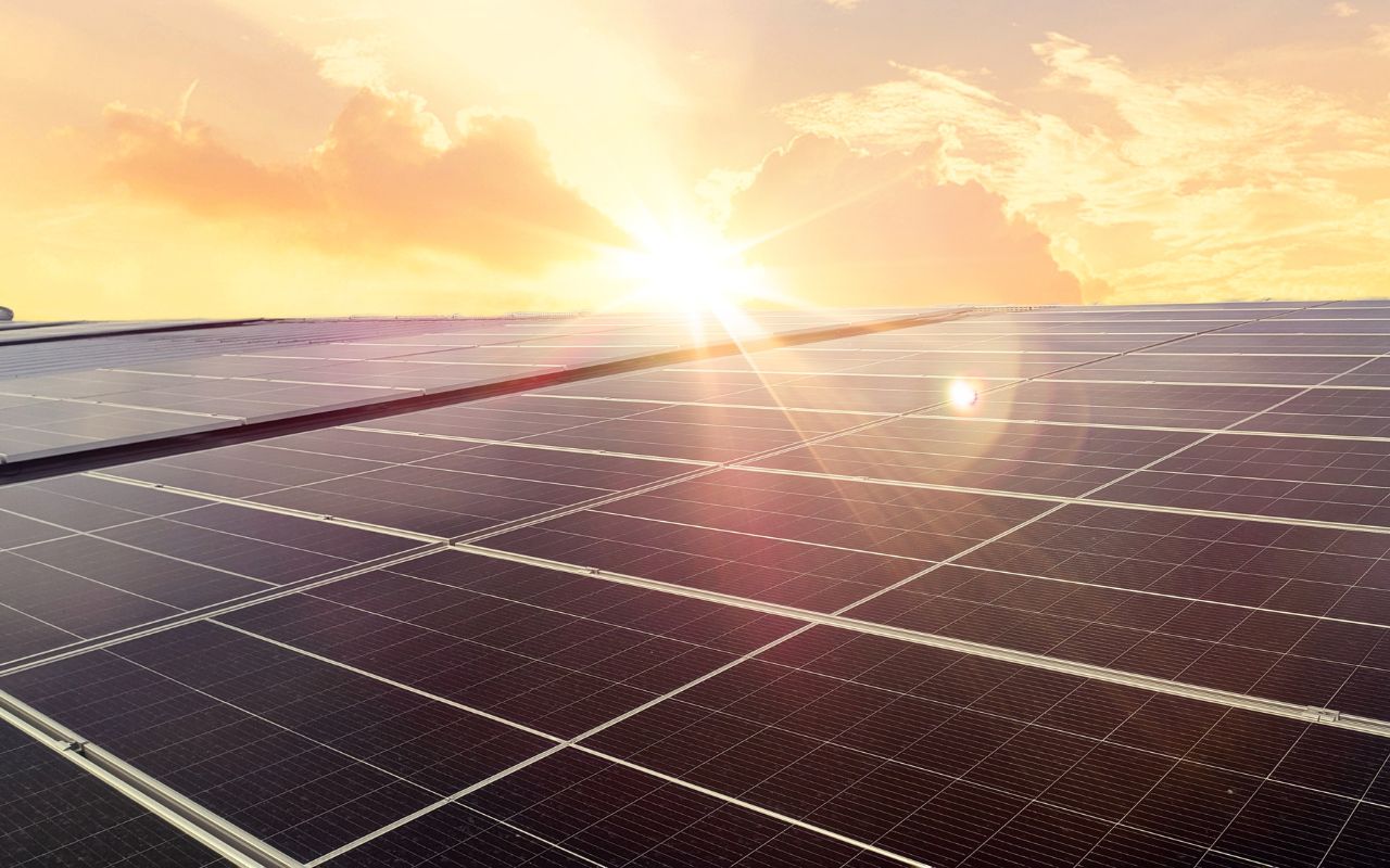 découvrez notre simulateur photovoltaïque, un outil innovant qui vous permet d'évaluer le potentiel solaire de votre habitation. obtenez des estimations précises sur les économies d'énergie et le retour sur investissement grâce à une analyse détaillée de votre situation. facilitez la transition vers une énergie propre et durable avec notre simulateur facile à utiliser.