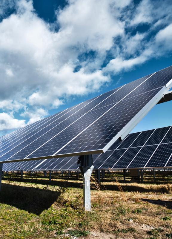 découvrez les avantages de l'énergie solaire : une source d'énergie renouvelable, économique et durable qui contribue à la protection de l'environnement. apprenez comment installer des panneaux solaires et réduire votre facture d'électricité tout en préservant la planète.