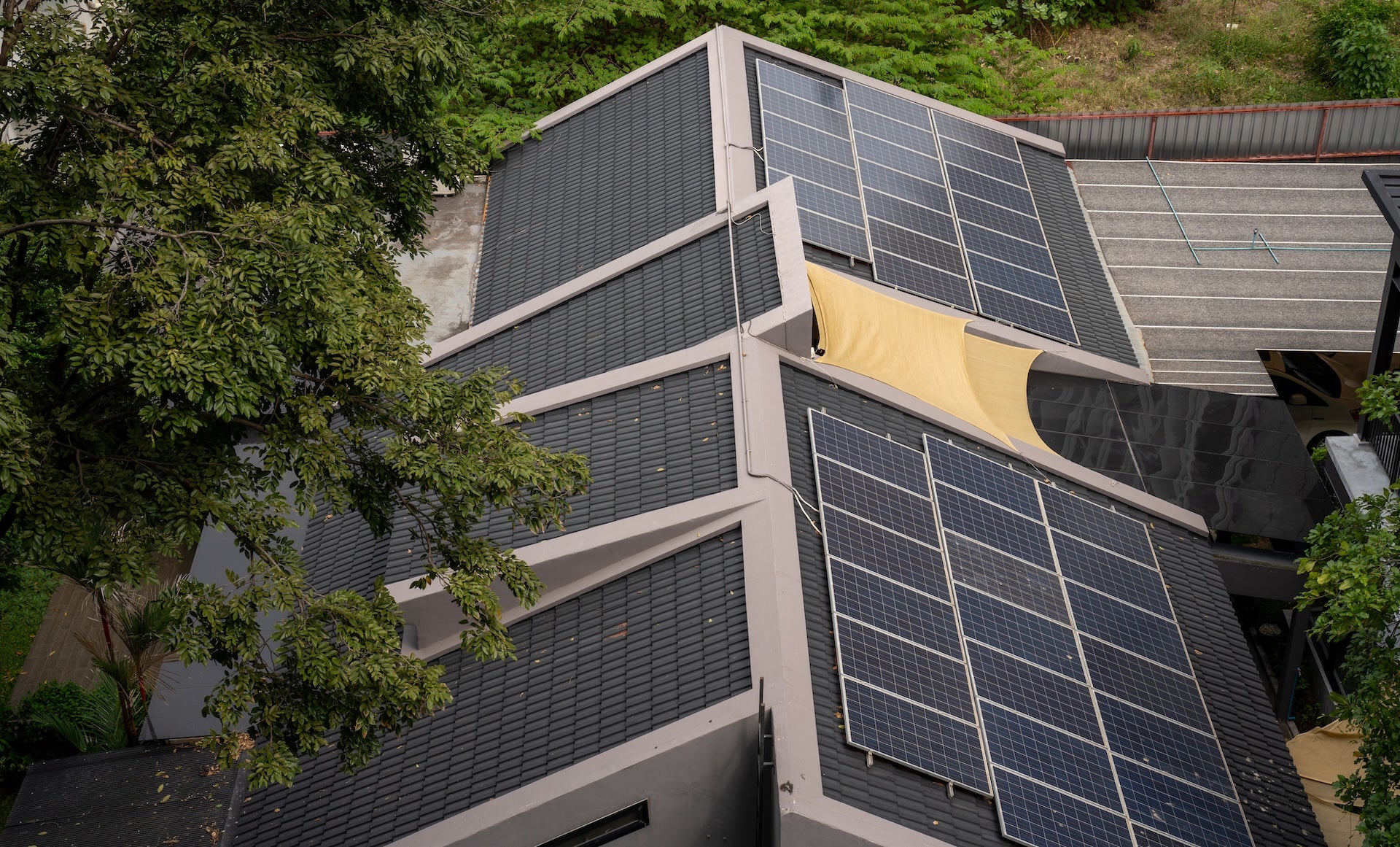 découvrez notre solution de panneaux photovoltaïques de 36 kw, idéale pour optimiser votre consommation d'énergie et réduire vos factures. profitez d'une installation efficace et durable pour une transition énergétique réussie.