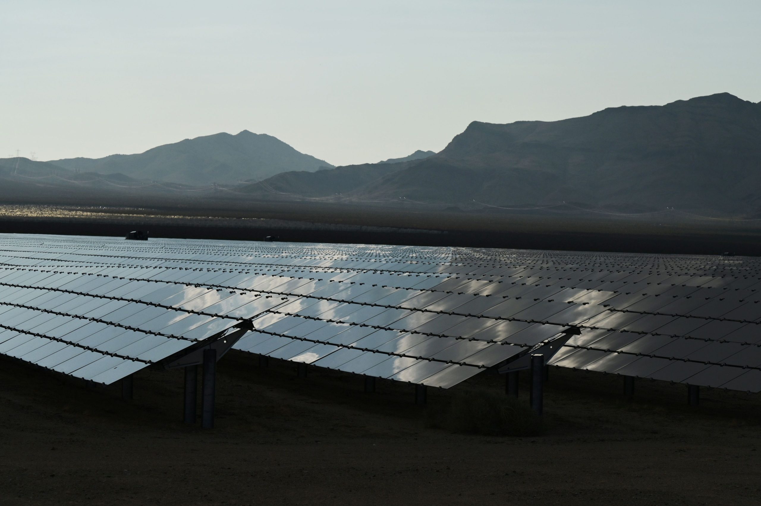 découvrez tout ce qu'il faut savoir sur la taxe applicable aux panneaux photovoltaïques. informez-vous sur les exonérations, les taux en vigueur et comment optimiser votre investissement en énergie solaire tout en respectant la législation.