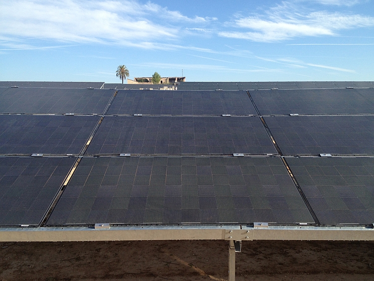 découvrez tout ce qu'il faut savoir sur la taxe liée aux panneaux photovoltaïques : les obligations fiscales, les exonérations possibles et les impacts sur vos investissements solaires. informez-vous pour optimiser votre projet d'énergie renouvelable.