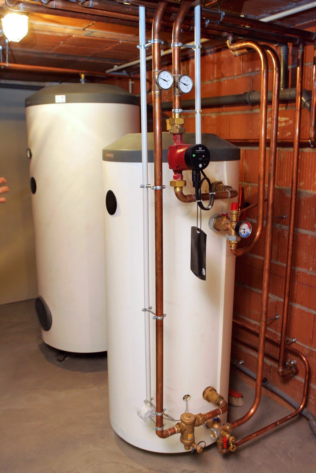 découvrez tout ce qu'il faut savoir sur la température de l'eau chaude : ses avantages, les normes à respecter et des conseils pratiques pour un usage optimal dans votre quotidien.