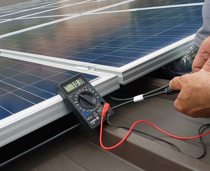 découvrez notre guide complet sur le test d'un onduleur photovoltaïque. apprenez à vérifier son efficacité, à identifier les éventuels problèmes et à maximiser la performance de votre système solaire.