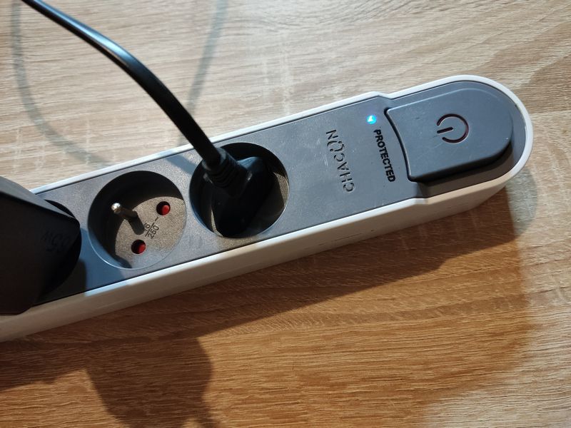 découvrez comment tester un parafoudre pour assurer la protection de vos installations électriques contre les surtensions. suivez nos conseils pratiques et apprenez à identifier les signes de défaillance pour garantir la sécurité de vos équipements.