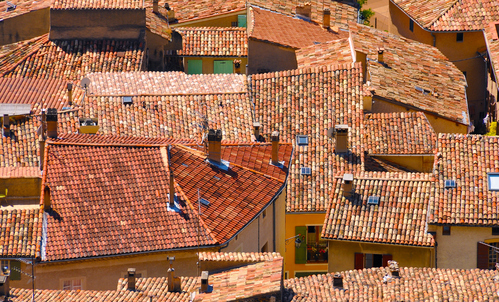 découvrez nos solutions de toiture en tuiles, alliant esthétisme, durabilité et performance. protégez votre maison tout en améliorant son charme avec des matériaux de qualité.