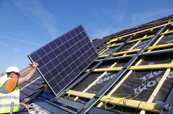 découvrez tout ce qu'il faut savoir sur la tva des panneaux solaires : taux applicable, exonérations et conseils pour réduire vos coûts d'installation. optimisez votre projet photovoltaïque grâce à notre guide complet sur la fiscalité solaire.