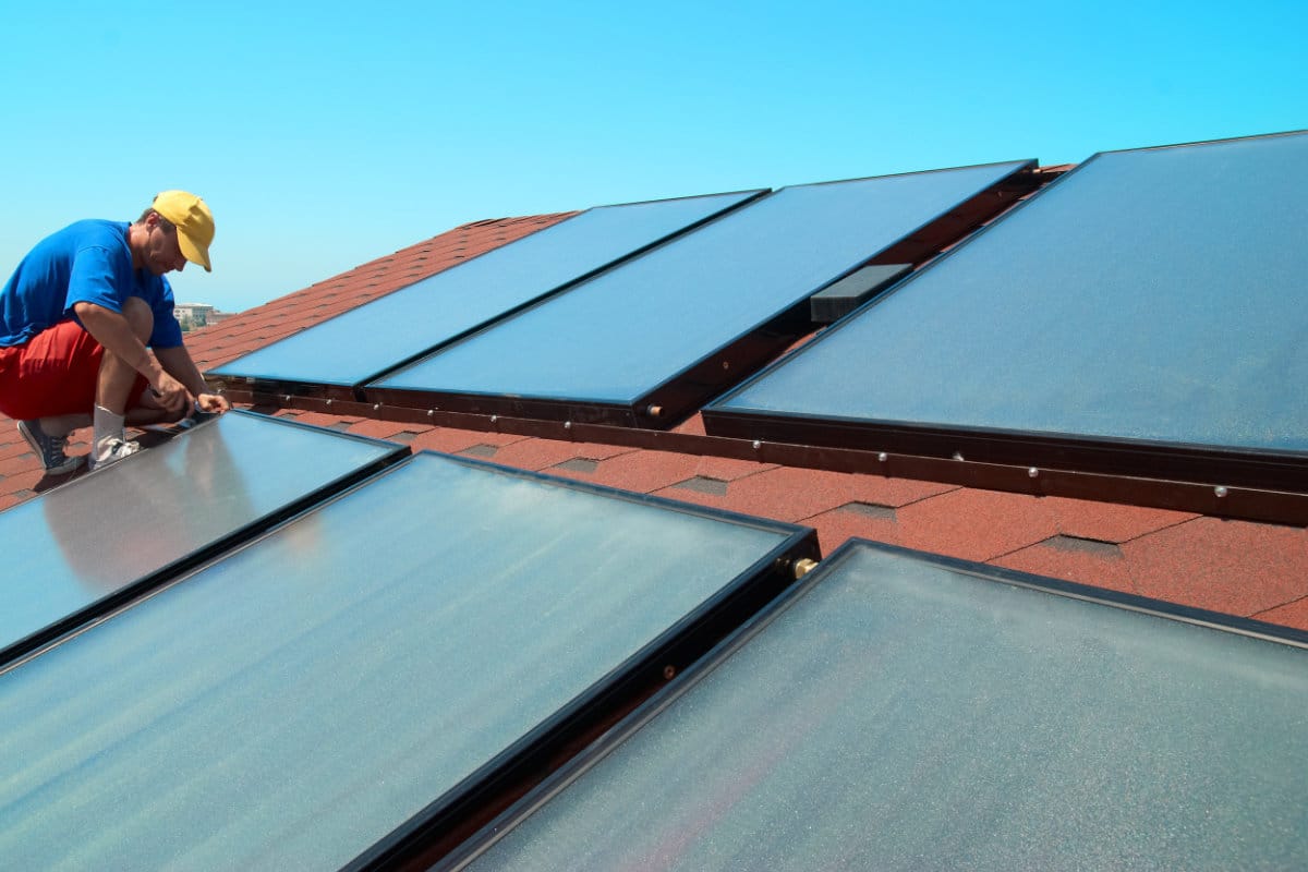 découvrez les différents types de capteurs solaires, leurs caractéristiques et leurs applications. apprenez comment choisir le meilleur système pour exploiter l'énergie solaire et optimiser votre consommation d'énergie.