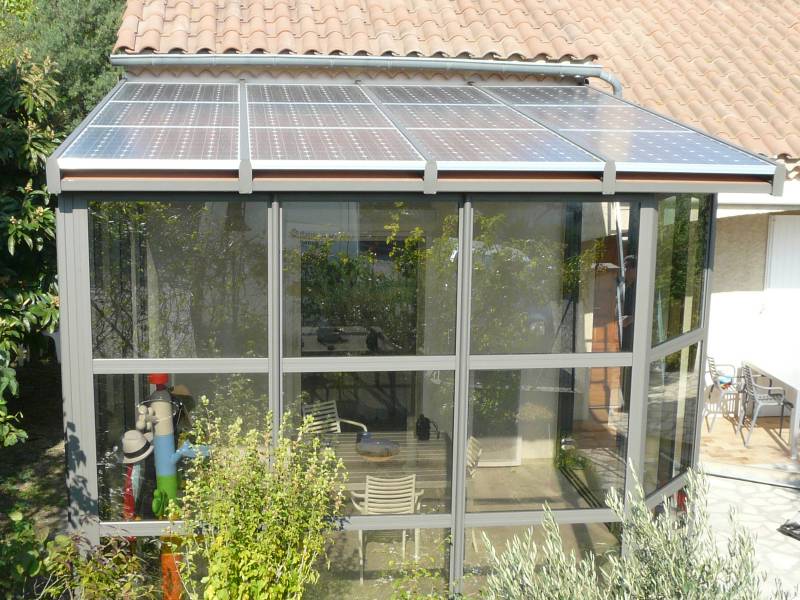 découvrez les avantages d'une véranda photovoltaïque, alliant confort et économie d'énergie. transformez votre espace de vie en une oasis lumineuse tout en contribuant à la transition énergétique grâce à des panneaux solaires efficaces.