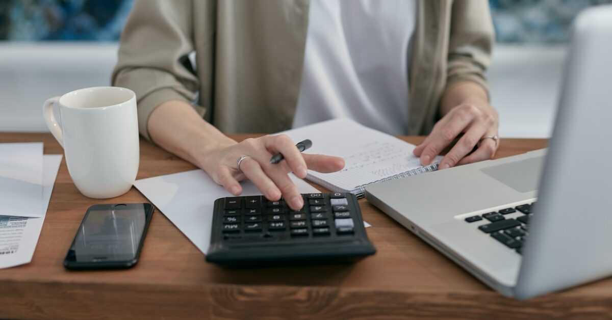 découvrez comment optimiser votre autoconsommation avec notre calculateur facile à utiliser. évaluez votre consommation d'énergie, le potentiel de production de votre installation solaire et maximisez vos économies sur vos factures d'électricité.