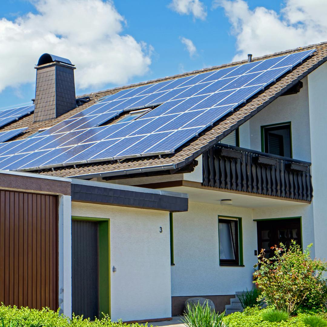 découvrez les meilleures astuces pour optimiser vos panneaux solaires et maximiser leur efficacité. apprenez comment améliorer la production d'énergie de votre installation solaire grâce à des techniques simples et des conseils d'experts.