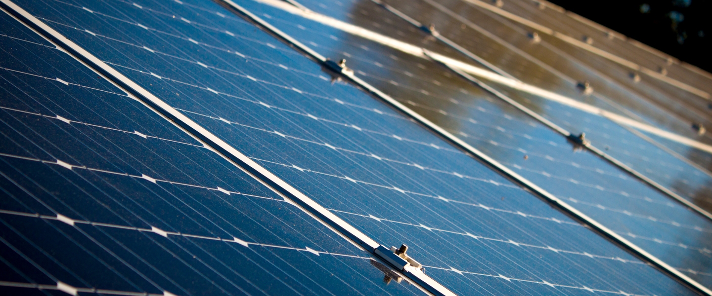 découvrez les enjeux clés du forum photovoltaïque : innovations, défis écologiques et opportunités de développement durable dans le secteur de l'énergie solaire.