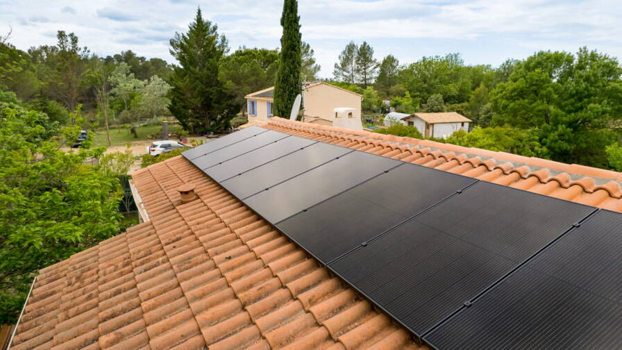 découvrez les avantages financiers du photovoltaïque : réduction des factures d'énergie, possibilité de vente d'électricité produite, aides gouvernementales et retours sur investissement rapides. optez pour l'énergie solaire et économisez tout en préservant l'environnement.