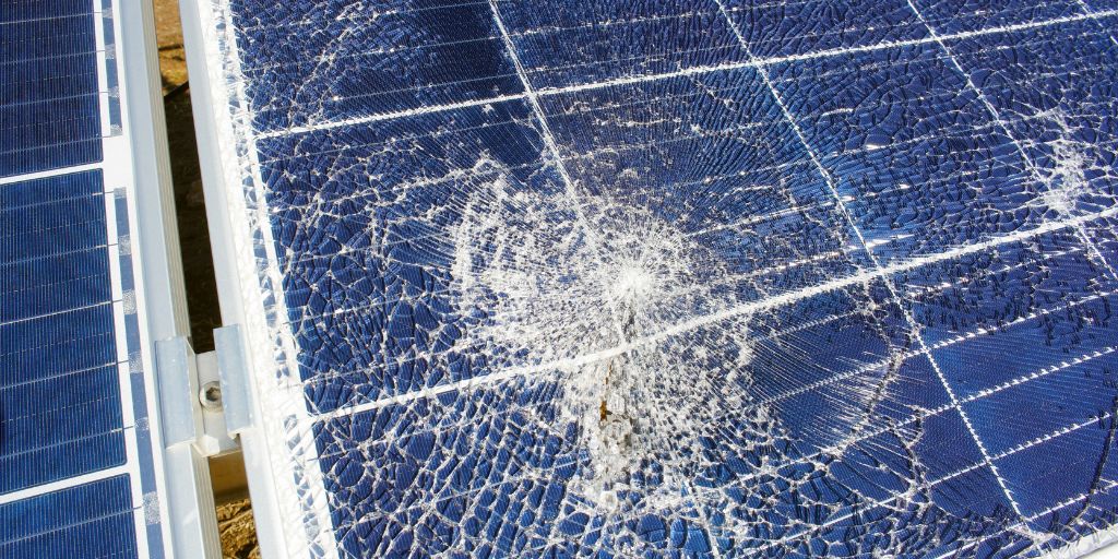 découvrez l'assurance photovoltaïque, une solution essentielle pour protéger votre installation solaire contre les dommages, les risques financiers et les imprévus. assurez votre tranquillité d'esprit et optimisez votre investissement en énergie renouvelable grâce à une couverture adaptée à vos besoins.