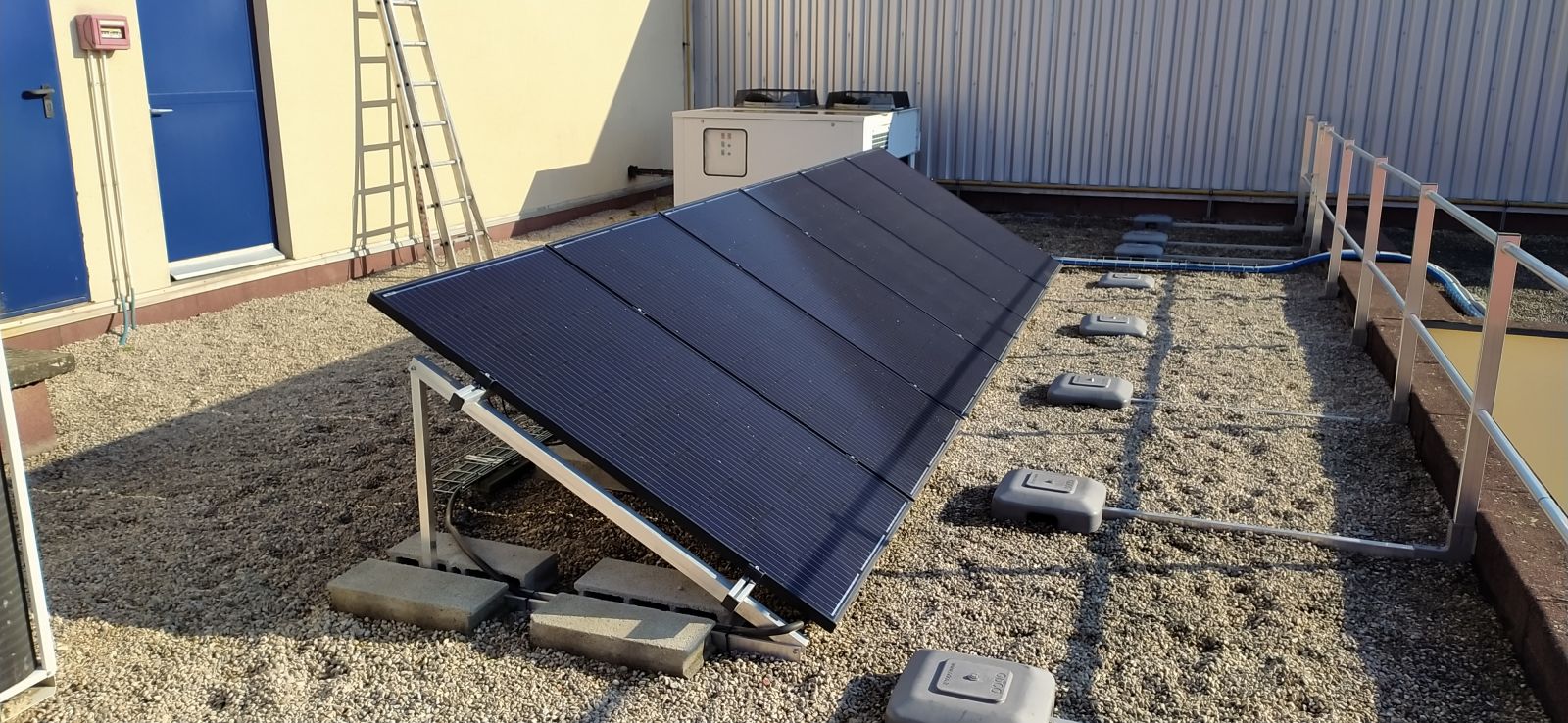 découvrez les leaders photovoltaïques qui transforment l'énergie solaire en solutions innovantes et durables. explorez les dernières technologies et les meilleures pratiques pour un avenir énergétique responsable.