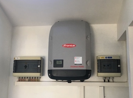 découvrez les causes du grésillement de votre ondulateur sma et les solutions efficaces pour résoudre ce problème. obtenez des conseils d'experts pour garantir le bon fonctionnement de votre équipement.