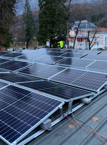 découvrez les meilleures entreprises de panneaux solaires en france, spécialisées dans l'installation et la maintenance de solutions énergétiques écologiques. profitez d'un service de qualité pour réduire votre empreinte carbone et réaliser des économies sur votre facture d'électricité.