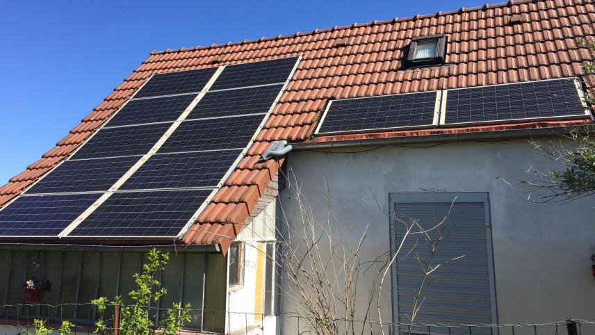 découvrez les avantages des sites photovoltaïques, une solution d'énergie renouvelable innovante qui permet de produire de l'électricité à partir de la lumière du soleil. informez-vous sur les différentes technologies, les installations adaptées à votre bâtiment et les bénéfices environnementaux et économiques qu'offrent ces systèmes solaires.