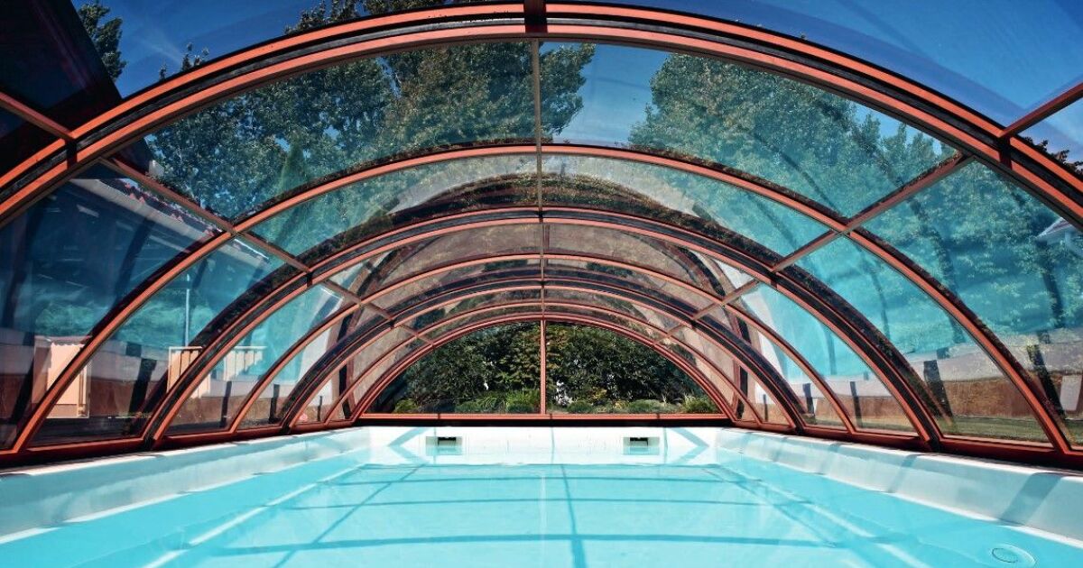découvrez notre abri de jardin de 2m50, idéal pour protéger vos outils et matériaux tout en optimisant votre espace extérieur. conçu avec des matériaux durables, il allie fonctionnalité et esthétisme. parfait pour les petits jardins, cet abri vous offre une solution pratique pour le rangement et l'organisation de votre espace.