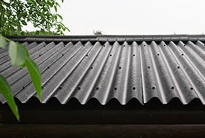 découvrez nos solutions d'abris toiture pour protéger votre espace extérieur tout en ajoutant une touche esthétique à votre jardin. offrez à votre terrasse ou à votre espace de vie extérieur une protection contre les intempéries avec des matériaux durables et un design moderne.
