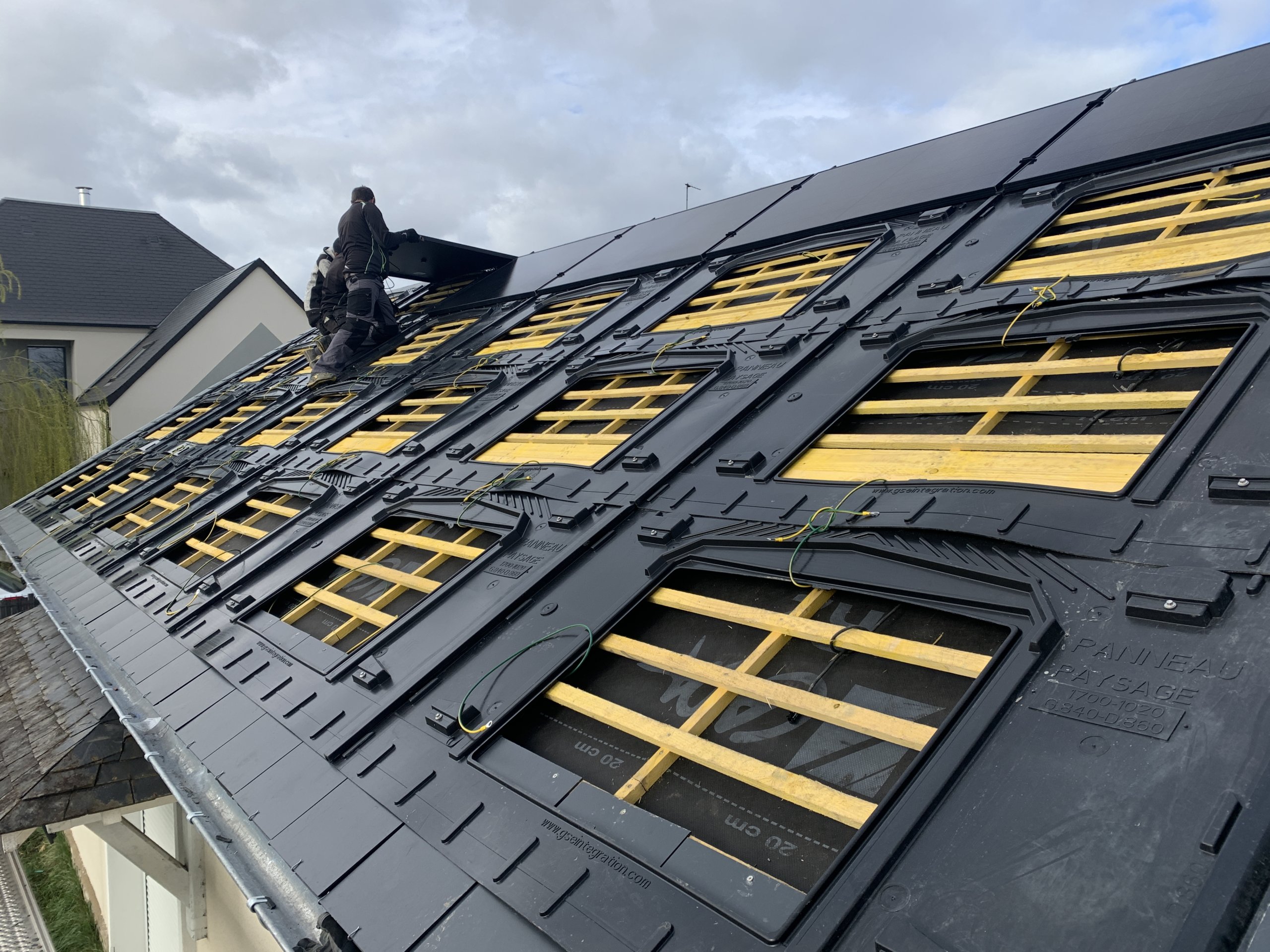 profitez des meilleures offres en achetant des panneaux photovoltaïques en groupe. réduisez vos coûts d'installation tout en contribuant à un futur durable. obtenez des conseils personnalisés et rejoignez notre communauté pour un projet solaire commun.