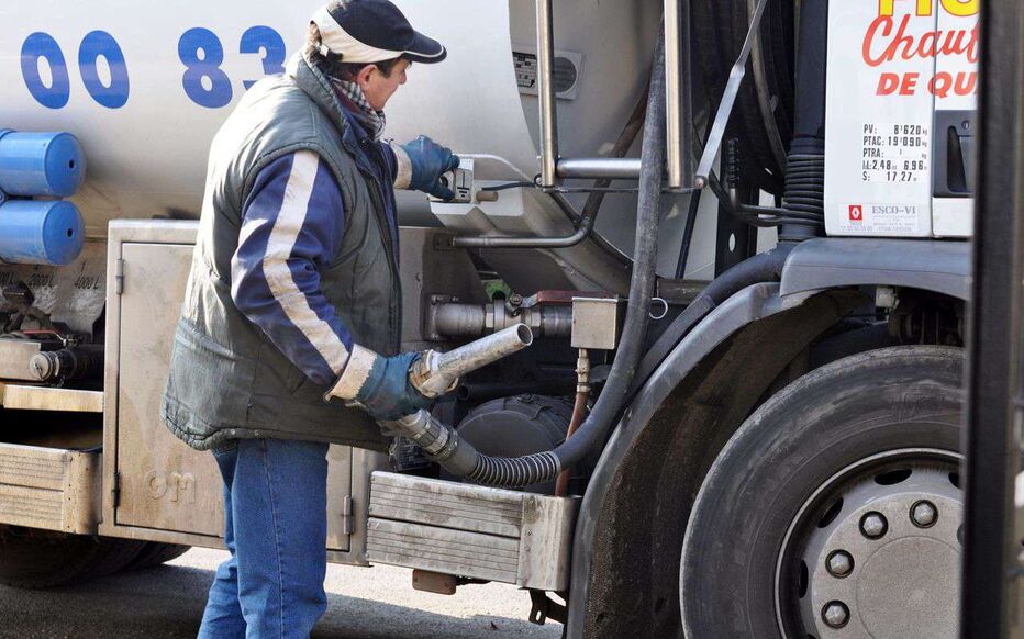 découvrez comment profiter des avantages de l'achat groupé pour vos panneaux photovoltaïques (pv). réduisez vos coûts tout en bénéficiant d'une énergie renouvelable pour votre foyer. rejoignez-nous pour une transition énergétique plus économique et durable.