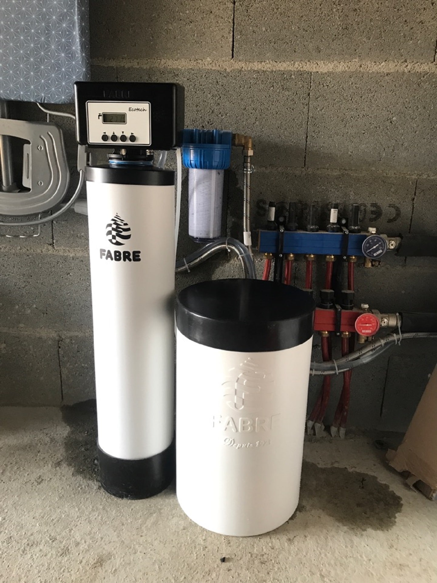 découvrez comment un adoucisseur d'eau peut améliorer la qualité de votre eau domestique. profitez de bienfaits tels que des appareils ménagers protégés, une peau plus douce et une meilleure efficacité des produits ménagers. transformez votre quotidien avec une eau adoucie!