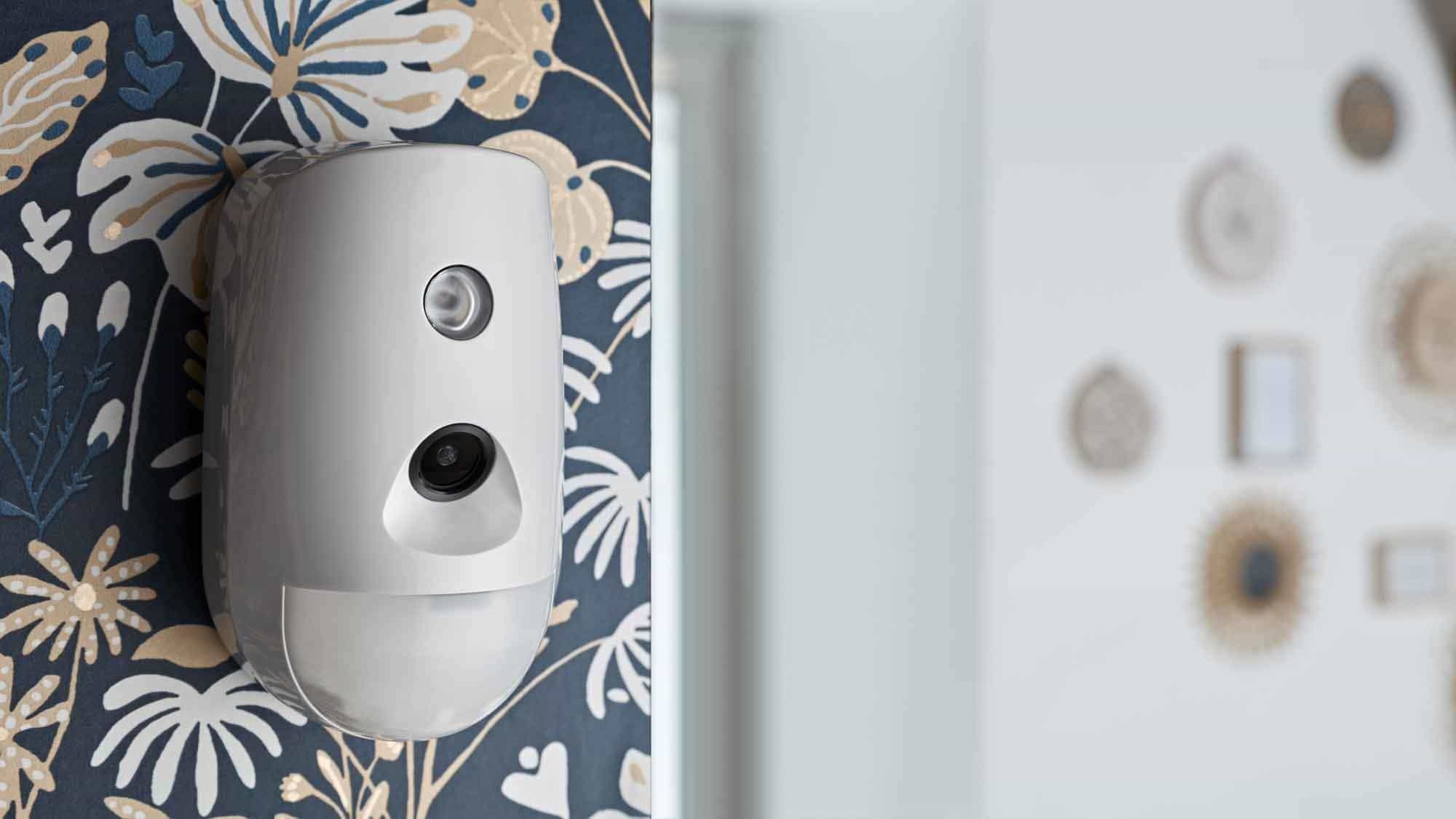 découvrez nos systèmes d'alarme maison innovants pour protéger votre foyer. profitez d'une sécurité optimale grâce à des technologies avancées, une installation facile et une surveillance 24/7. assurez la tranquillité d'esprit de votre famille avec nos solutions adaptées à tous vos besoins.