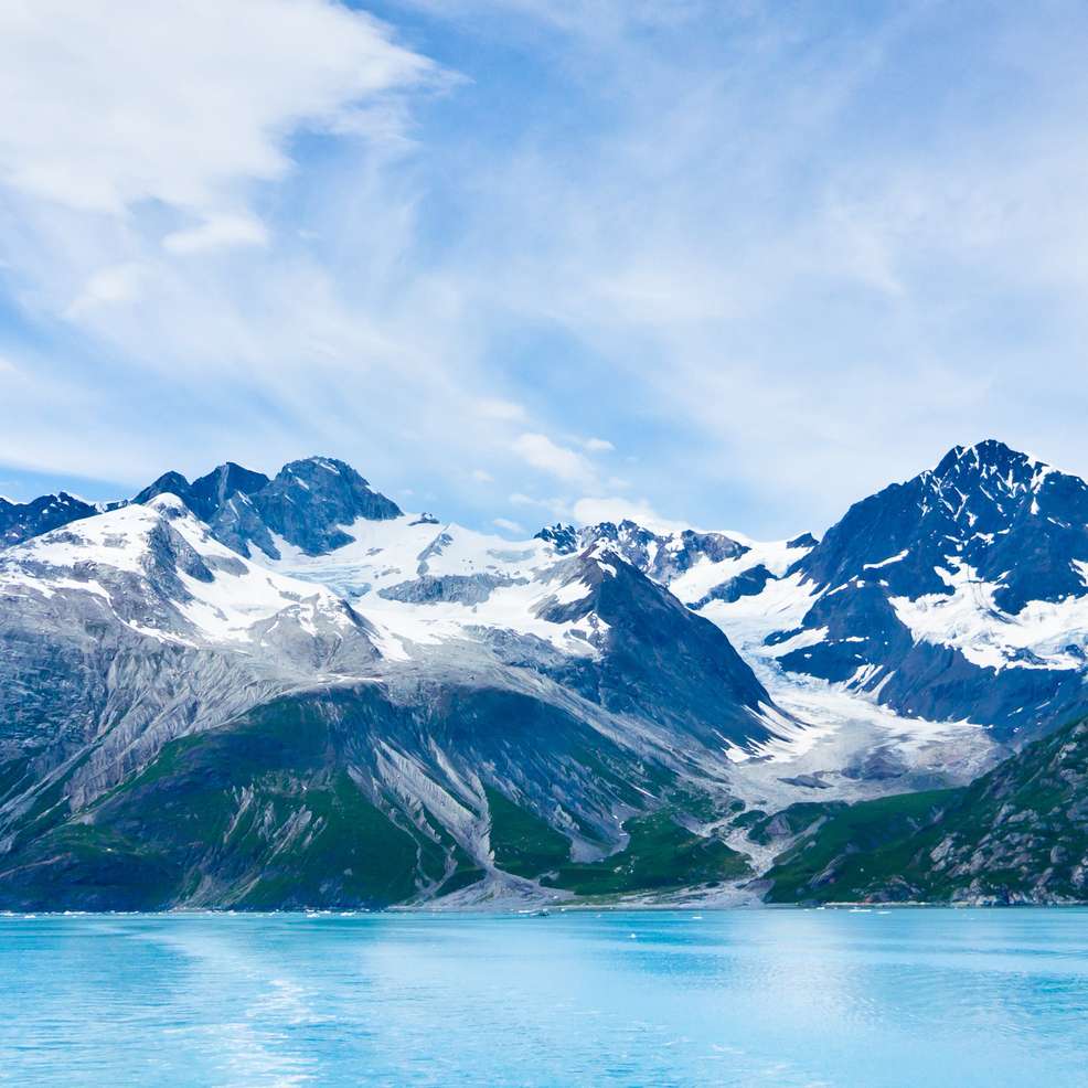découvrez l'alaska à travers des faits fascinants et des anecdotes surprenantes. plongez dans l'histoire, la culture et la nature de cet état spectaculaire, où la beauté sauvage rencontre des récits uniques.