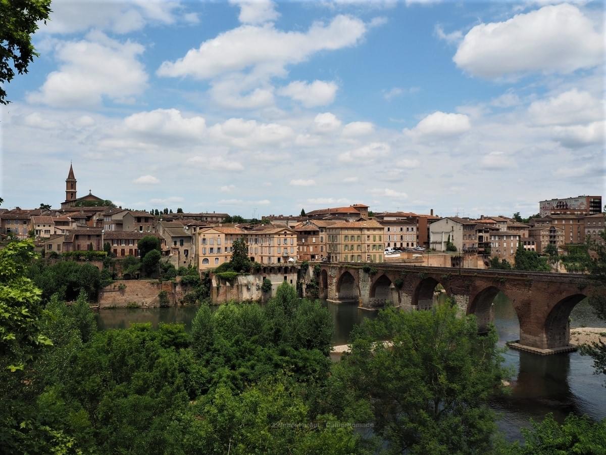 découvrez albi, une ville chargée d'histoire et de culture, célèbre pour sa cathédrale sainte-cécile, son architecture en brique rouge et ses charmantes rues médiévales. explorez ses musées, ses festivals et ses paysages pittoresques au cœur du tarn.