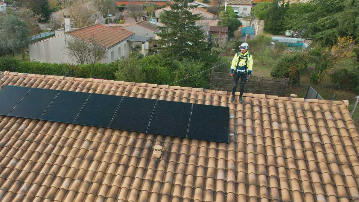 découvrez comment l'alliance du photovoltaïque et des technologies innovantes transforme l'énergie solaire en une solution durable et efficace pour un avenir plus vert. explorez les avantages, les applications et les perspectives d'une énergie renouvelable qui s'intègre harmonieusement dans nos vies.