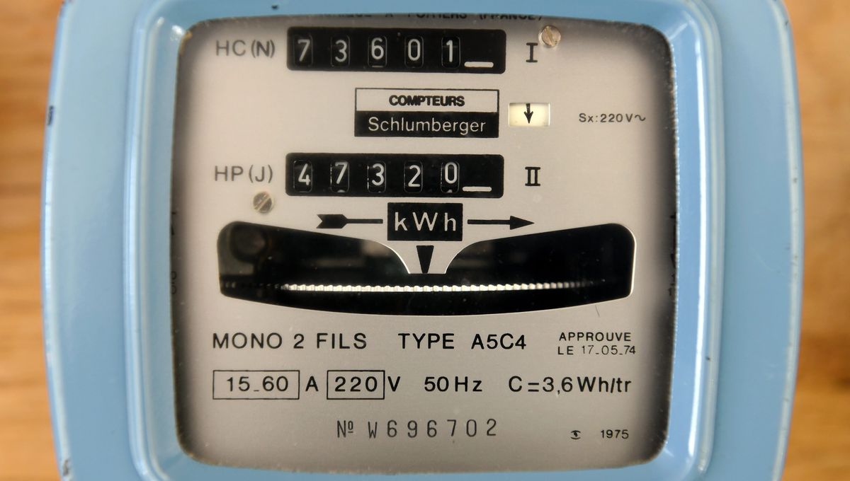 découvrez l'histoire fascinante des anciens compteurs électriques, leur évolution et leur impact sur la distribution d'énergie. explorez les différents modèles, leur fonctionnement et leur importance dans le développement des infrastructures électriques que nous connaissons aujourd'hui.