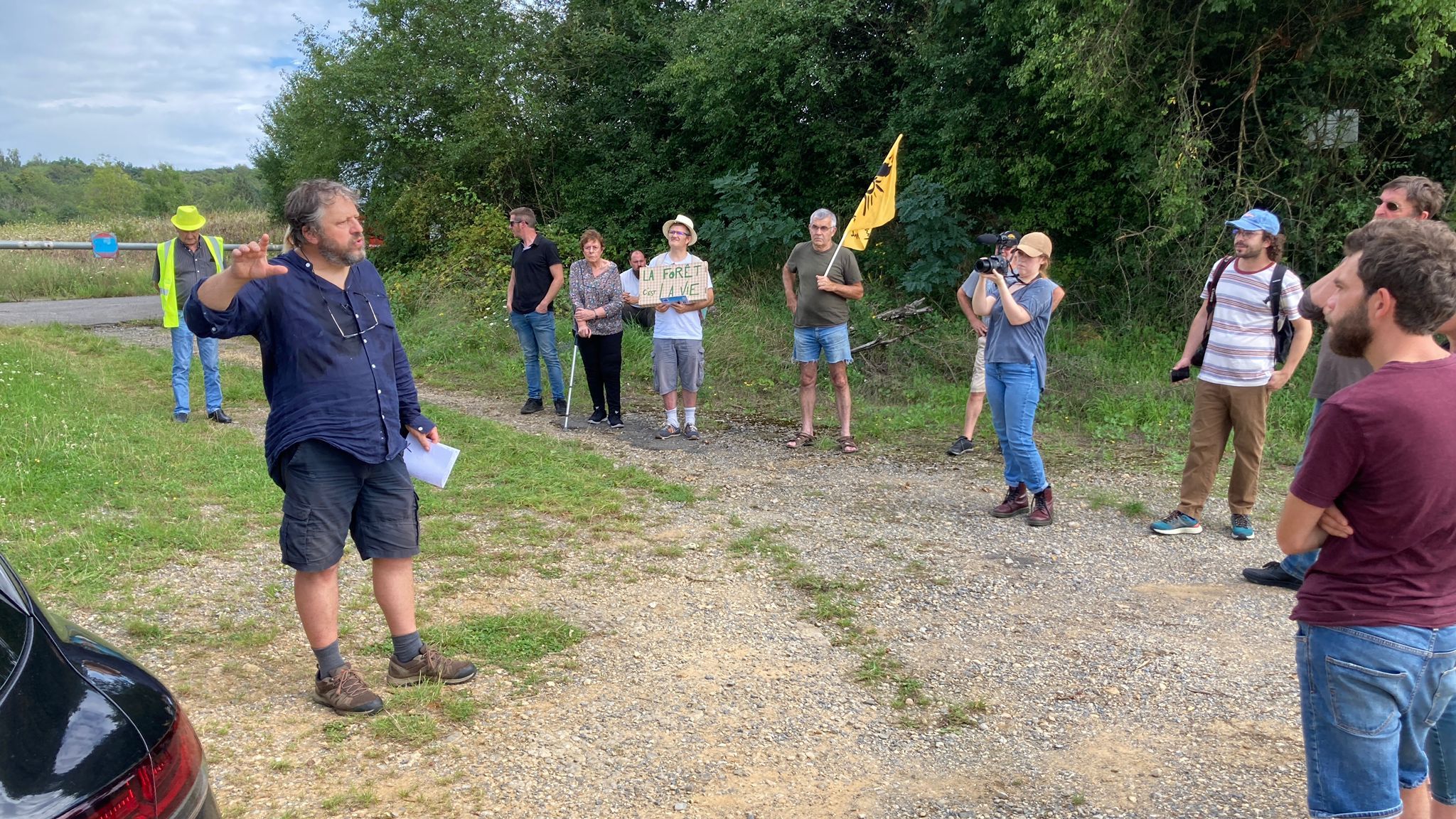 découvrez tout sur l'arbre pv, une solution innovante pour la production d'énergie solaire. explorez ses avantages, son fonctionnement et son impact sur l'environnement. transformez votre espace en un modèle d'optimisation énergétique durable.