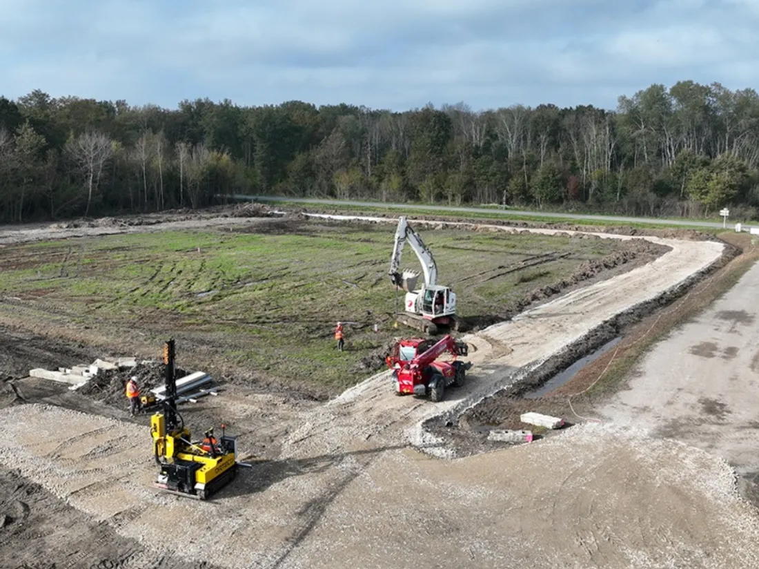 découvrez l'arbre photovoltaïque (pv), une innovation qui combine esthétique et efficacité énergétique. apprenez comment cet arbre unique produit de l'électricité tout en contribuant à la protection de l'environnement et à l'amélioration des paysages urbains.