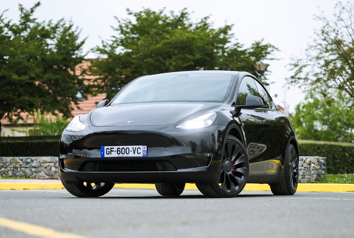 découvrez l'ardoise tesla, une fusion parfaite de l'innovation et du design. idéale pour les passionnés de technologie, elle allie performance et esthétique moderne, transformant chaque espace en une œuvre d'art fonctionnelle.