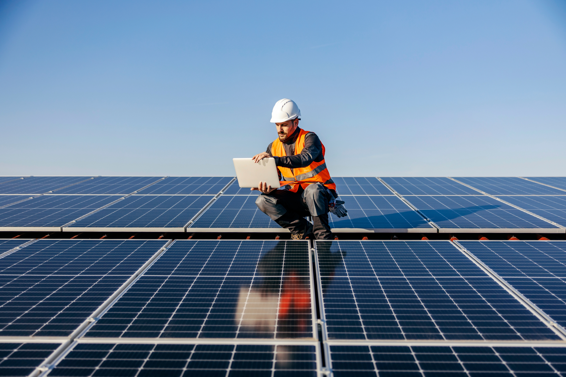 découvrez l'assurance photovoltaïque, une solution essentielle pour protéger votre installation solaire des risques comme les dommages, le vol ou les intempéries. assurez votre investissement et maximisez vos bénéfices avec une couverture adaptée à vos besoins.