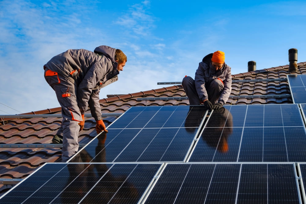 découvrez notre assurance photovoltaïque adaptée à vos besoins énergétiques. protégez votre installation solaire contre les risques et optimisez votre investissement avec une couverture complète et des services spécialisés.